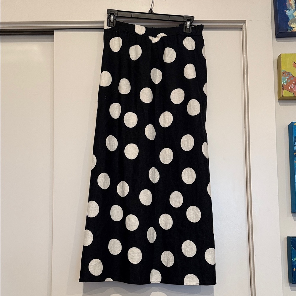 Elegant Black and White Polka Dot Midi Skirt